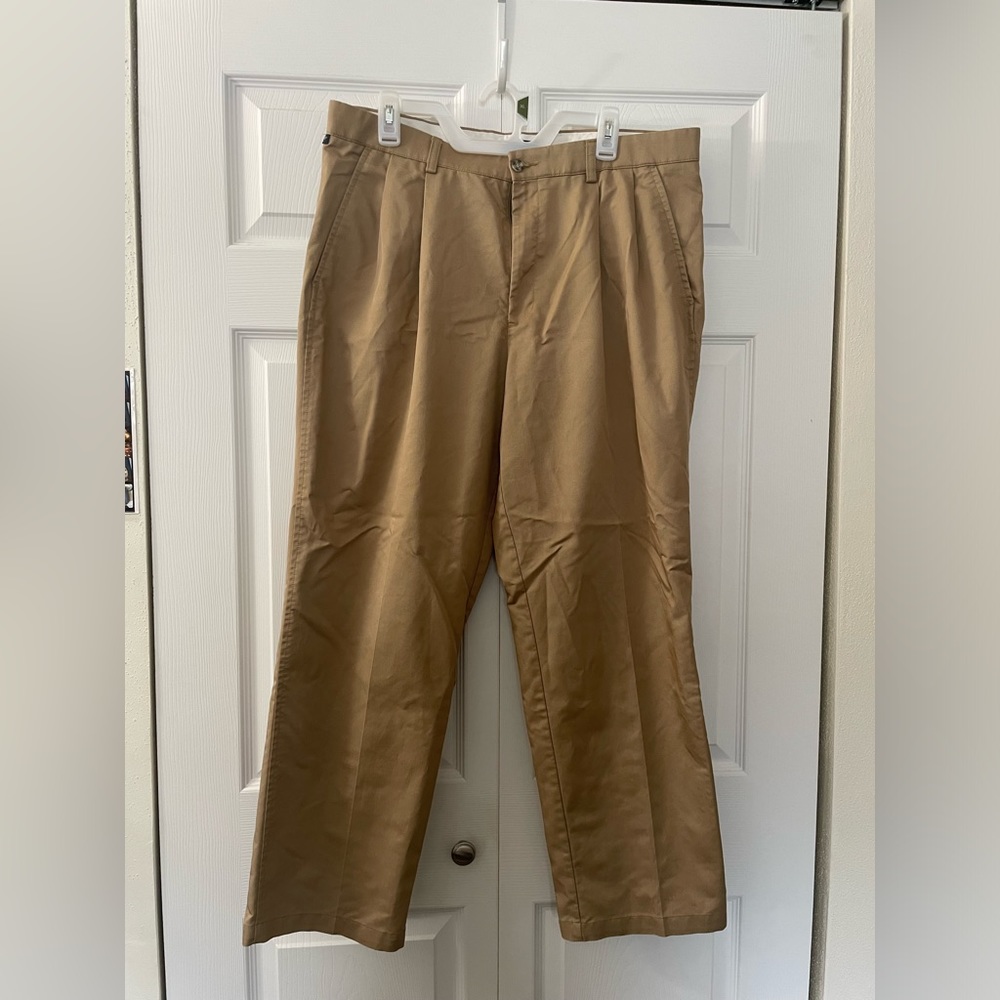 Tan men’s dockers, size 36x30